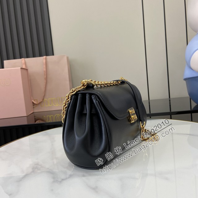 miumiu繆繆專櫃最新款法棍包鏈條單肩斜挎女包 jh2568型號：5BD266